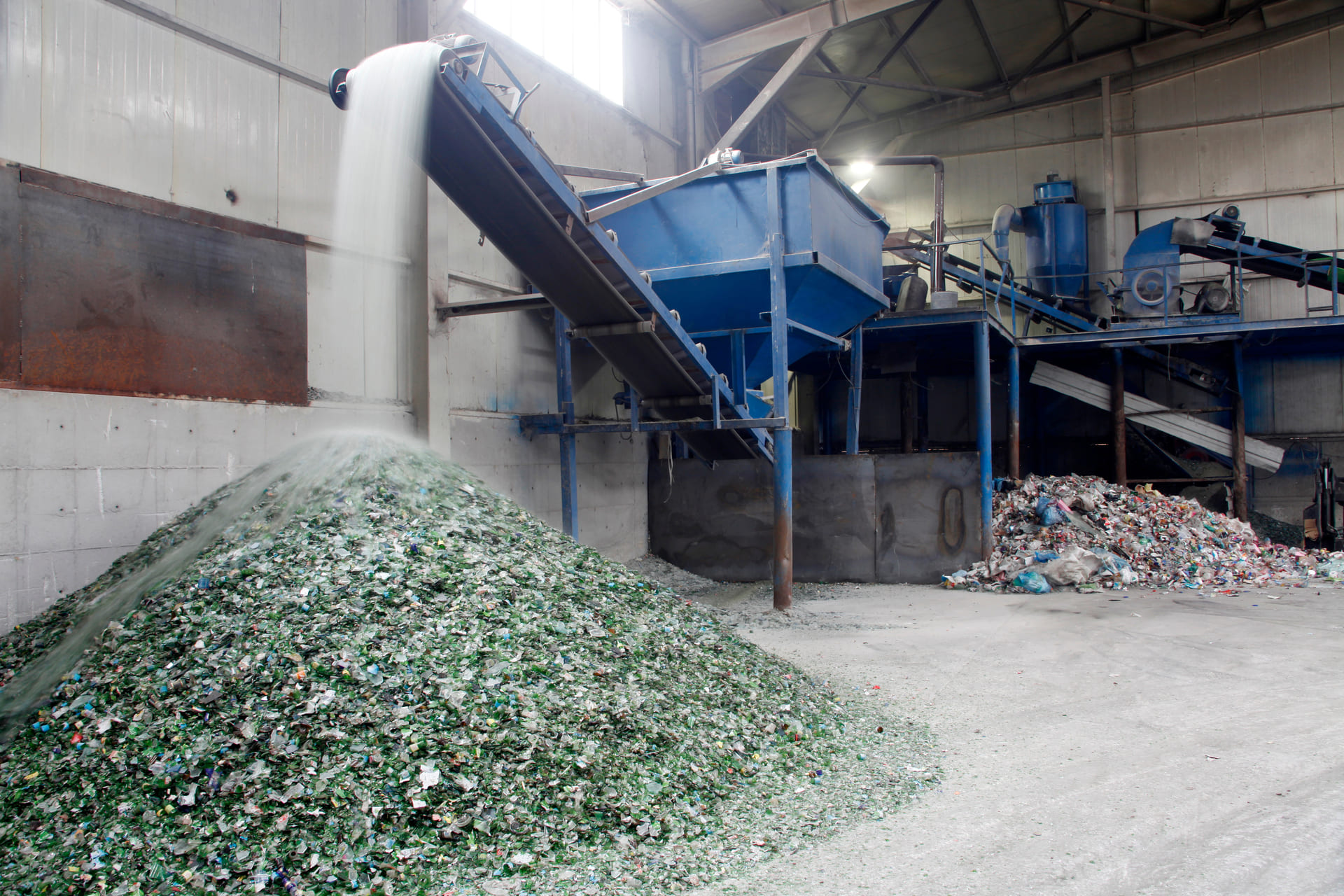 Bottles recycling