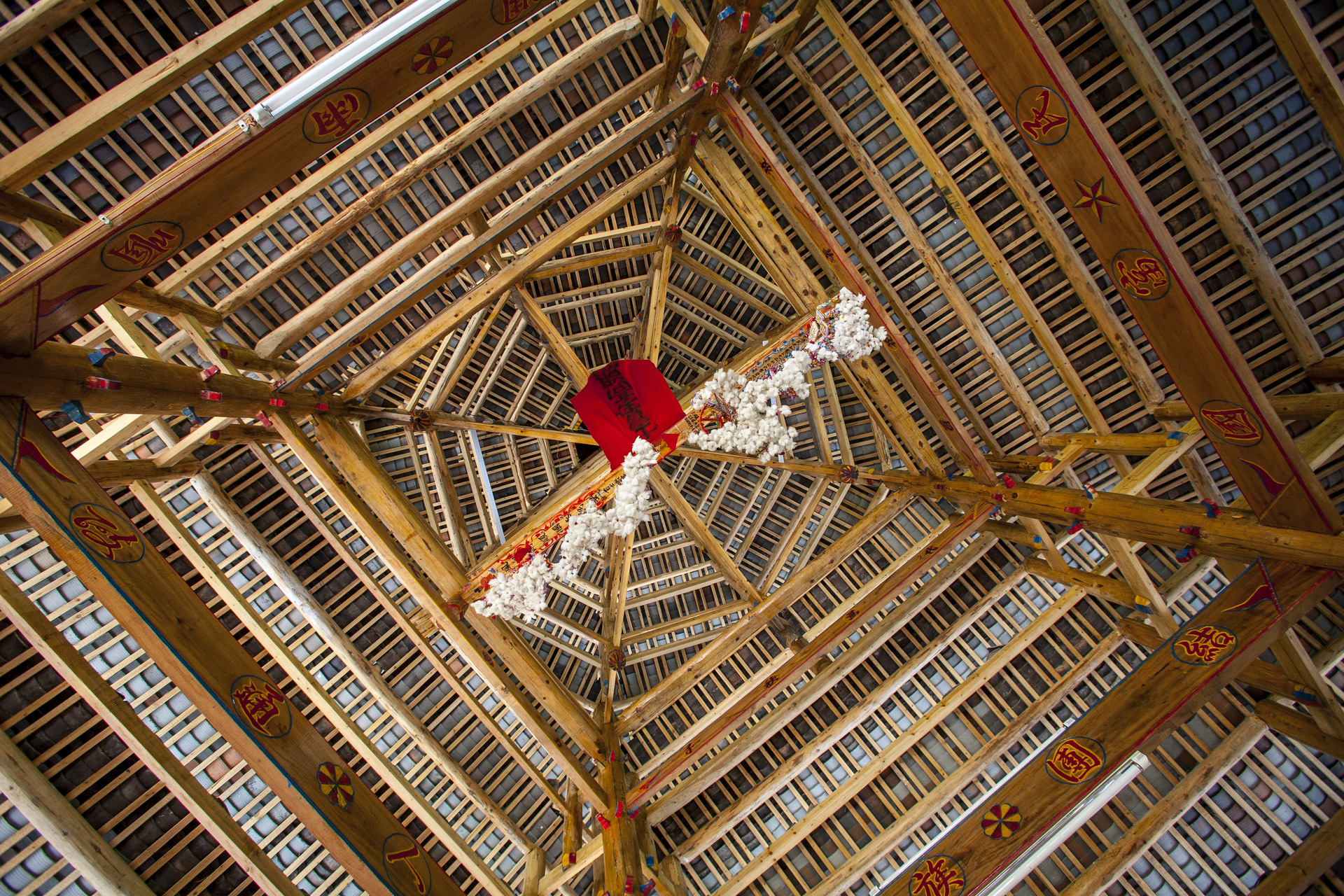 Traditional construction methods of a drum tower