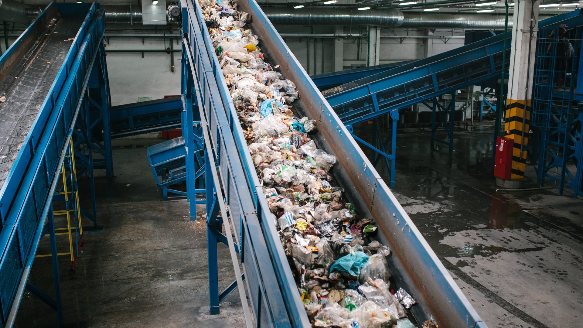 Waste sorting plant